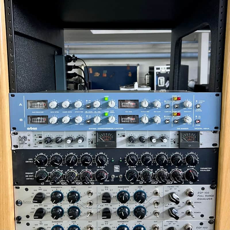 Orban Model 424A Stereo Gated Compressor / Limiter with De-Esser
