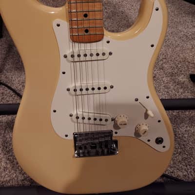 Fender Sratacaster 1983 - Blonde/yellow image 6