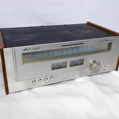 Marantz 2020 AM/FM Stereo Tuner w/ Wood Case - 1978 Silver image 14