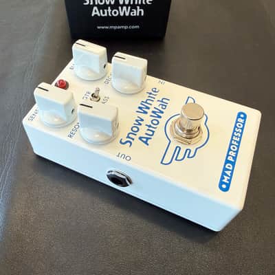 Mad Professor Snow White Auto Wah with Guitar/Bass Switch. New! image 4