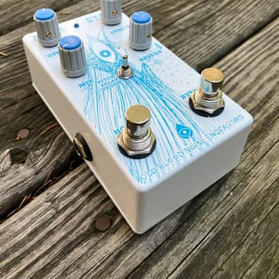 Old Blood Noise Endeavors Dark Star V2 Limited Rare White/Blue Ink 2017-2024 - White/Blue image 2
