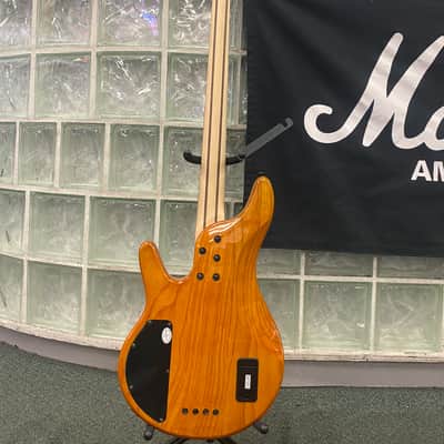 Michael Kelly MKP4CPBERU Pinnacle Bass image 9