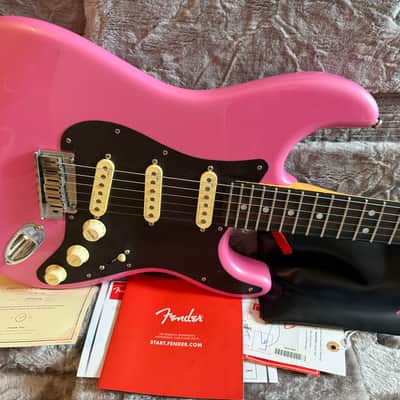 Fender American Ultra Stratocaster Bubble gum limited edition last in EU image 4
