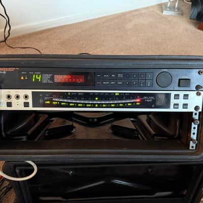 Roland GP-8 1987 - 1989 - Black image 17