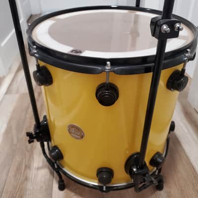 8 Piece DW Collector's Series Drum Set image 12