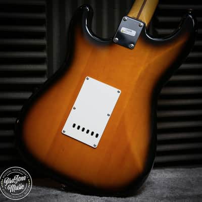 Fender JV Modified 50's Reissue Stratocaster HSS Two Tone Sunburst image 4