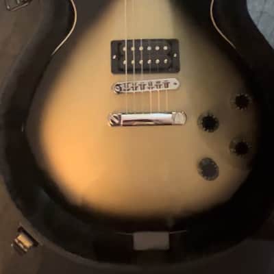 Gibson Adam Jones Signature Les Paul (in mint condition) Standard 2022 - Present - Antique Silverburst. image 12