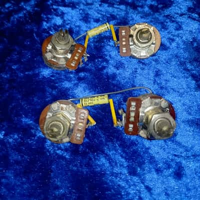 Gibson Potentiomers and Capacitors1974-1975 image 1