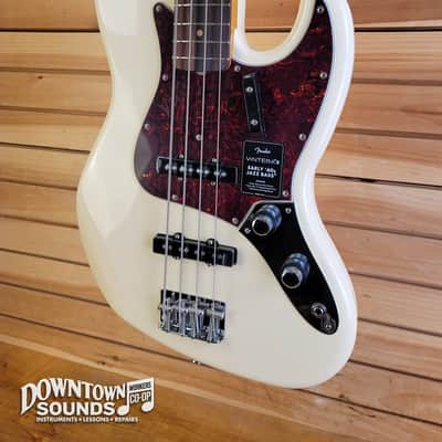 Fender Vintera III Early '60s Jazz Bass with Fender Deluxe Gig Bag - Olympic White image 3