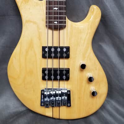 PRS SE Kingfisher Bass Natural image 3
