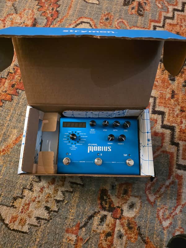 Strymon Mobius