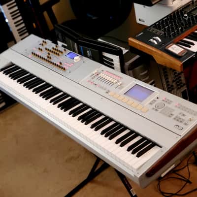 MUST SEE!!! ONE OF A KIND KORG M3 XPANDED/RADIAS 88 SERVICED AND IN AMAZING CONDITION!