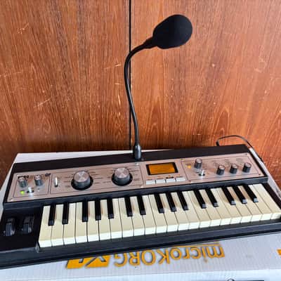 Korg Microkorg XL Analog Modeling Synthesizer / Vocoder w/ box, mic, power supply