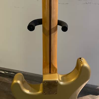 Fender Stratocaster 50th Anniversary 2004 - Gold image 11