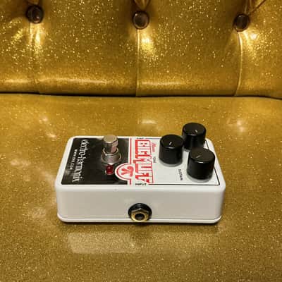 Electro-Harmonix Nano Big Muff Pi Distortion / Sustainer 2013 - Present - White / Black / Red used image 2