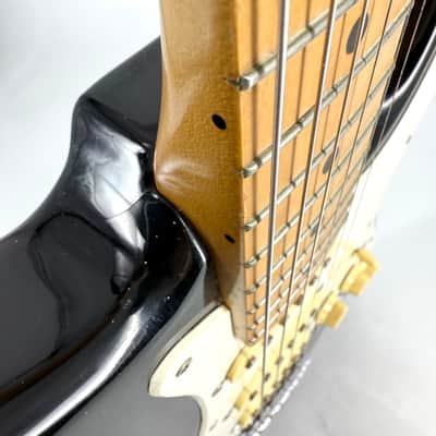 1995 Fender Squier Series Stratocaster – Black image 12