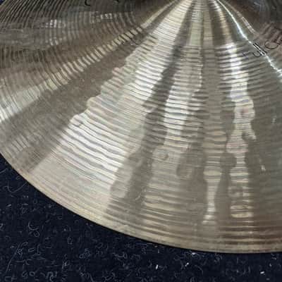 Paiste 16" Signature Full Crash Cymbal 1989 - Present - Traditional image 6