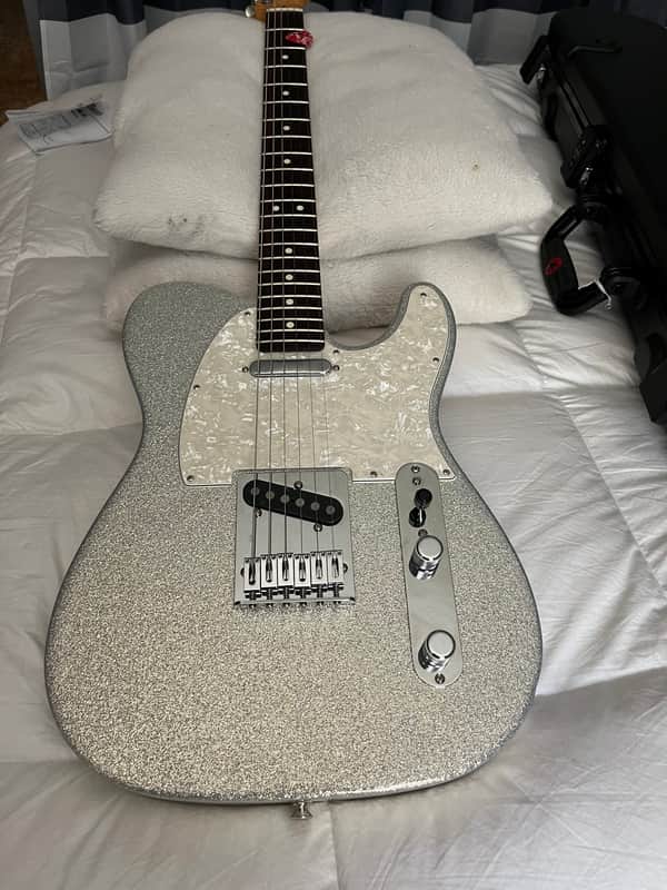 Fender 75th anniversary telecaster sparkle silver. Fender telecaster 2025 - Silver sparkle image 1