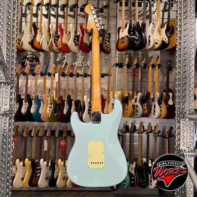 Fender Vintera Ii Limited Road Worn Stratocaster Sonic Blue image 7