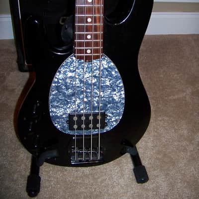 OLP STINGRAY BLACK LEFTY LEFT HANDED BASS LIC. BY ERNIE BALL image 4