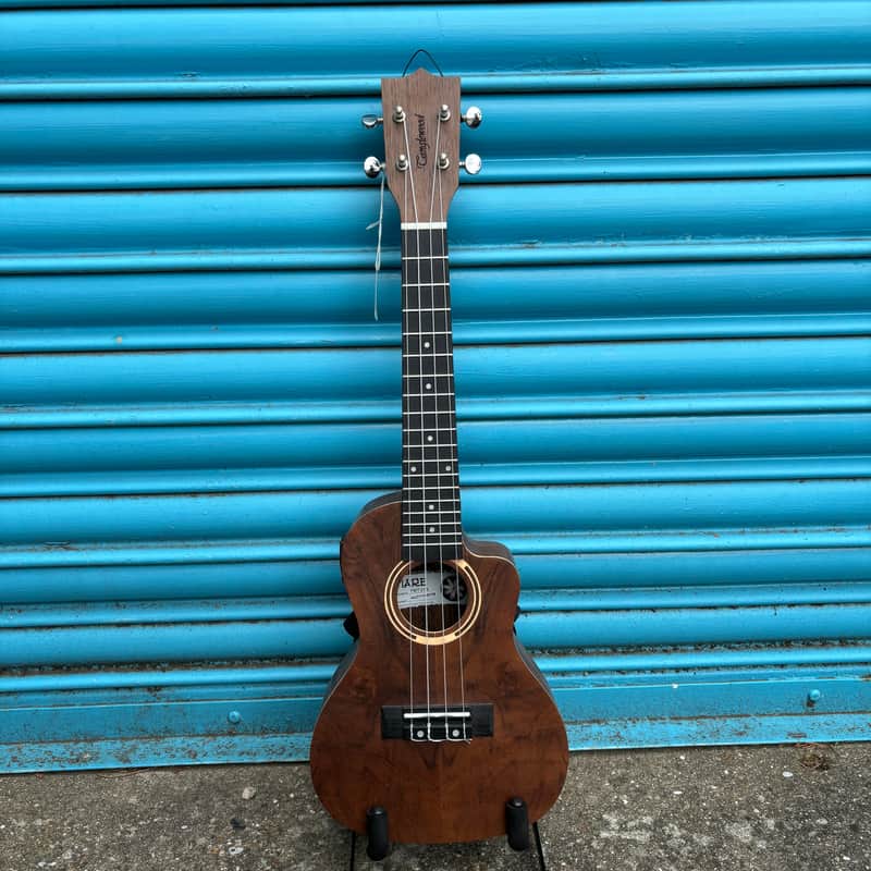 Tanglewood TWT21-E Electro Concert Ukulele Inc. Gig Bag image 1
