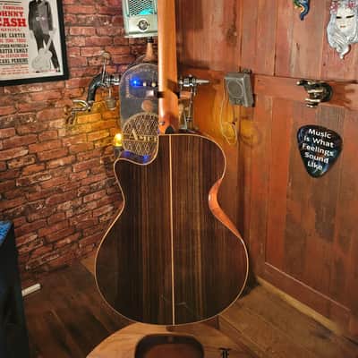 Red Deluxe SR 121851 with Free Furch Guitar Strap and Original CNR image 3