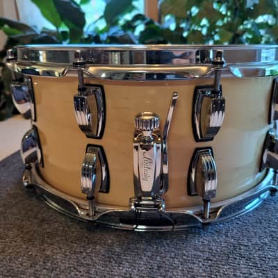 Ludwig LLS364-0N Legacy 6.5X14 Natural 3 Ply Maple, Maple Reinforcement Rings 10 Lug 2013 - Natural Maple image 4
