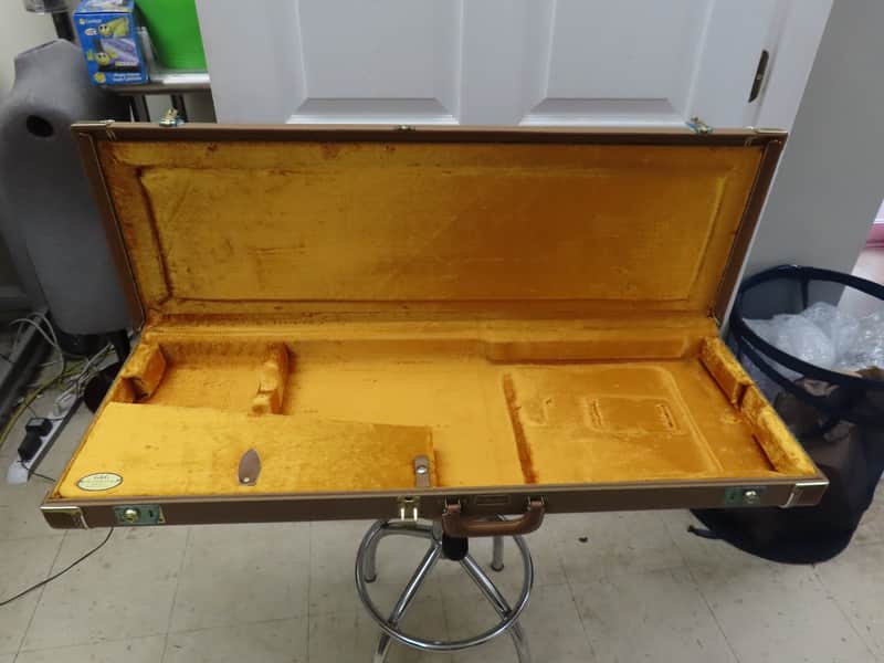 Fender Vintage Brown Tolex Deluxe Hard Side Case, w/ Gold Interior (USA) image 1