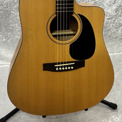 Seagull acoustic electric guitar in natural with case image 18