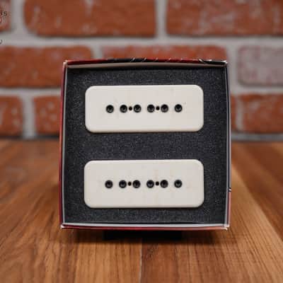 Bare Knuckle Super Massive 90 P90 Set Aged Bone White Covers /Black Bolts Alnico 5 Magnets image 2
