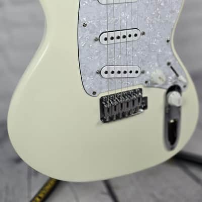Ibanez ICHI00 VWH Ichika Nito 6 String Electric Guitar Vintage White image 4