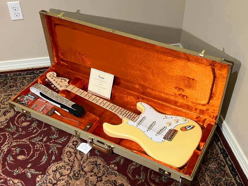 2022 USA Fender Yngwie Malmsteen Artist Series Signature Stratocaster with Maple Fretboard - Vintage White