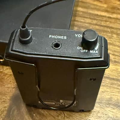 Phenyx Pro PTM-33 UHF 4-channel IEM Wireless In-Ear Monitor System 900MHz image 9
