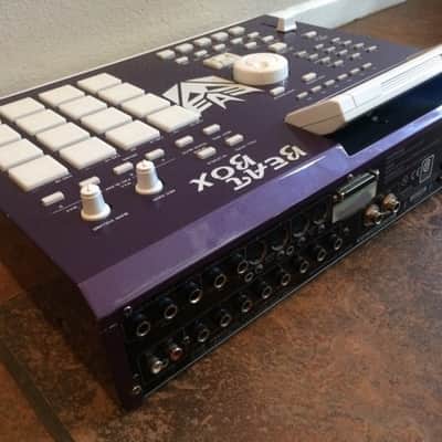 Akai MPC 2000xl midi production center sampler drum machine Custom image 6