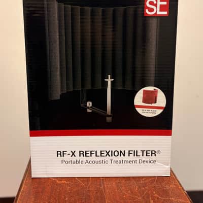 sE Electronics Reflexion Filter-Red : W/Bracket image 1