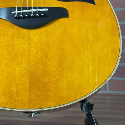 Yamaha AC5M ARE Concert Cutaway Acoustic-electric Guitar - Vintage Natural image 4