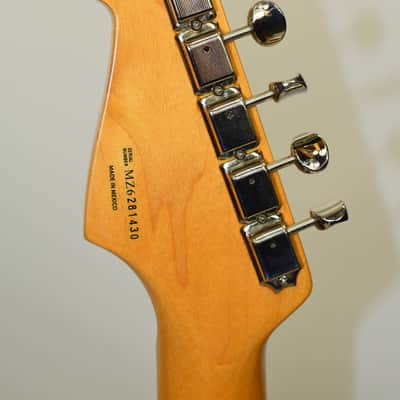 2007 Fender Classic Player '50s Stratocaster Electric Guitar, Maple Fingerboard, Shoreline Gold image 10