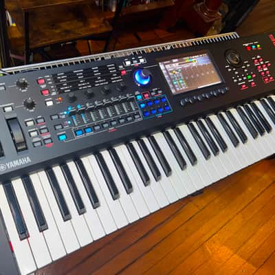 Yamaha MODX M6 61-Key 16-Voice Synthesizer 2025 - Present - Black