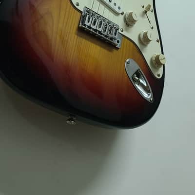 Fernandes FST 1976 - Sunburst - Sen ash - MIJ Vintage Stratocaster image 6