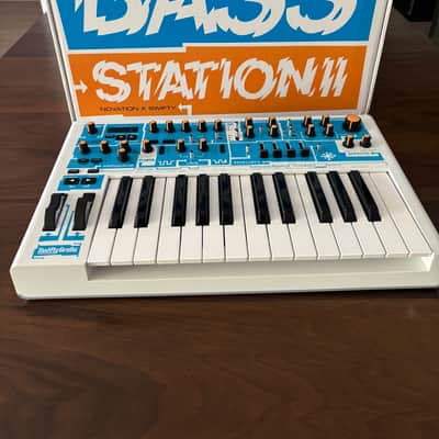Novation Bass Station II Swifty Edition 2025 - White