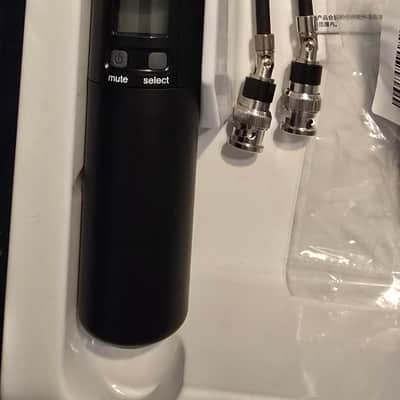 Shure SLX124/85/SM58 Wireless Combo Mic System - Frequency J3: 572 to 596 MHz image 6
