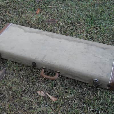 Vintage 1983 Roadworn Fender Tweed Reissue Guitar Case, Strat Tele, '52 '54 '56 '57 '59 '62 image 5