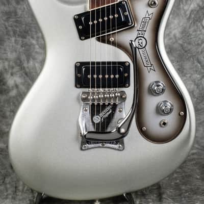 Mosrite 25th Anniversary Ventures Limited 1988 Silver image 1