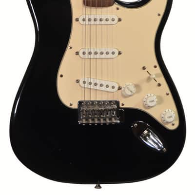 Fender Stratocaster Standard 2005 Electric Guitar MIM w/ HSC – Used 2005 - Black image 2