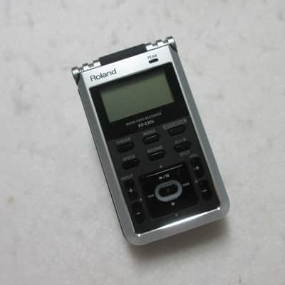 Roland R-05 Wave/MP3 Recorder 2010 image 3