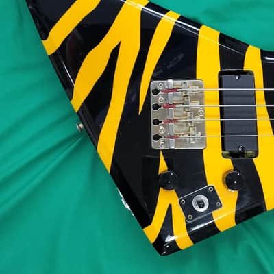 Aria Pro II Bass ZZB Deluxe Tiger Zebra Stripe image 4