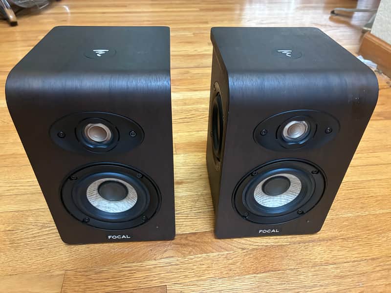 Focal Shape 40 Powered Studio Monitor Pair – Made in France Excellent Condition image 1