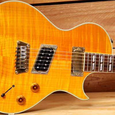 Gibson Nighthawk Standard ST-2 + OHSC w/ shroud - 1994 Centennial Trans Amber 26317 image 4