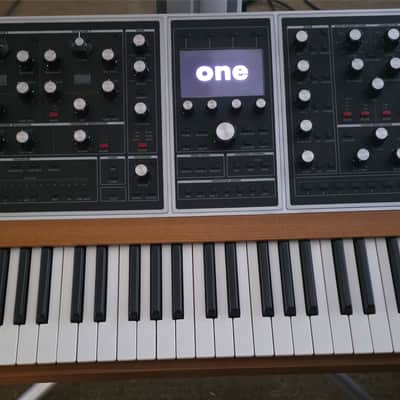 Moog One 16-Voice With Moog Flight Case