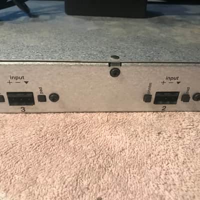 Biamp 301 Mic / Line mixer for commercial sound. Includes power supply, 7 connectors and rack mount bolts and washers. image 6